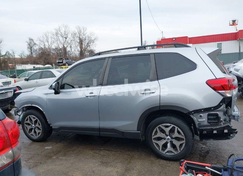 Photo 15 of 2021 Subaru Forester PREMIUM (VIN JF2SKAJC9MH553174)