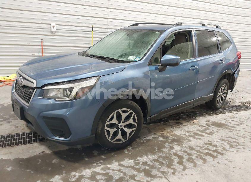 Photo 2 of 2020 Subaru Forester PREMIUM (VIN JF2SKAJCXLH435861)