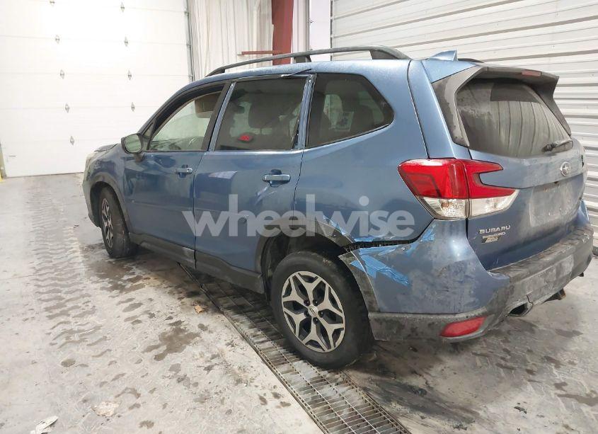 Photo 3 of 2020 Subaru Forester PREMIUM (VIN JF2SKAJCXLH435861)