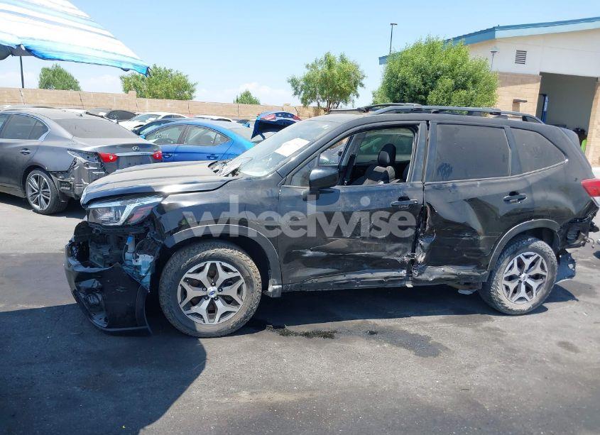 Photo 6 of 2020 Subaru Forester PREMIUM (VIN JF2SKAJCXLH556177)