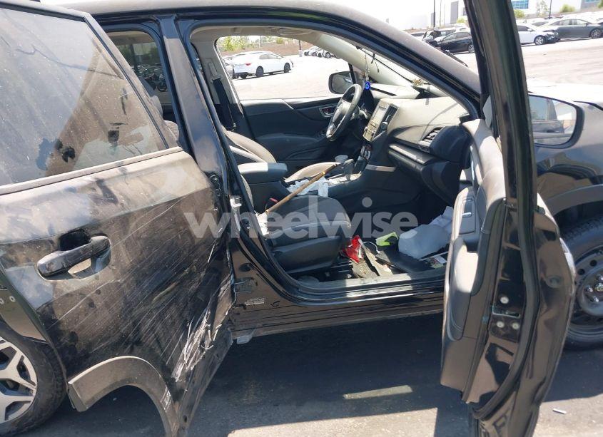 Photo 8 of 2020 Subaru Forester PREMIUM (VIN JF2SKAJCXLH556177)