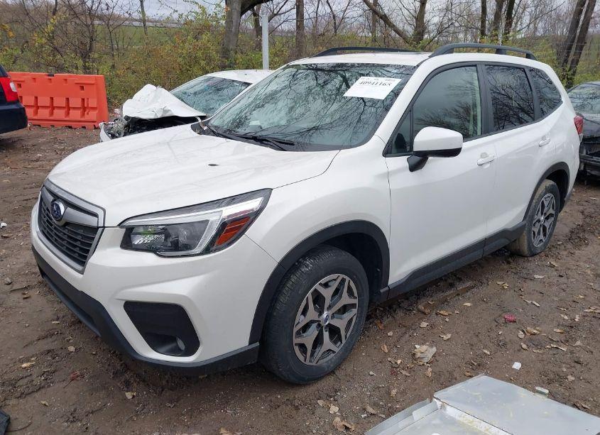 Photo 2 of 2021 Subaru Forester PREMIUM (VIN JF2SKAJCXMH486259)