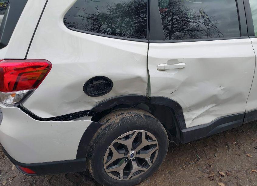 Photo 6 of 2021 Subaru Forester PREMIUM (VIN JF2SKAJCXMH486259)