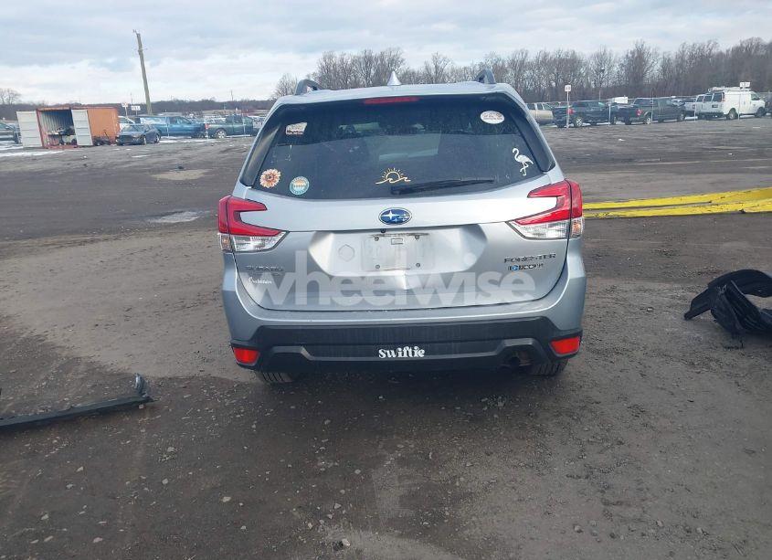 Photo 16 of 2021 Subaru Forester PREMIUM (VIN JF2SKAJCXMH527876)