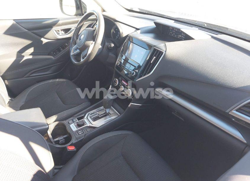 Photo 5 of 2021 Subaru Forester PREMIUM (VIN JF2SKAJCXMH556438)