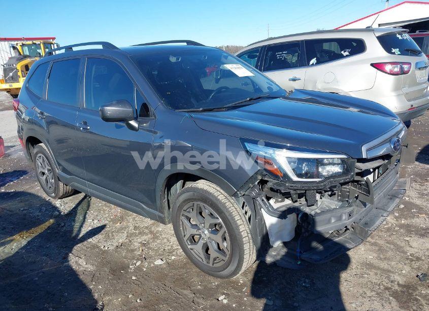 2021 Subaru Forester PREMIUM (VIN JF2SKAJCXMH557959) main photo