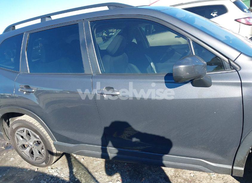 Photo 14 of 2021 Subaru Forester PREMIUM (VIN JF2SKAJCXMH557959)