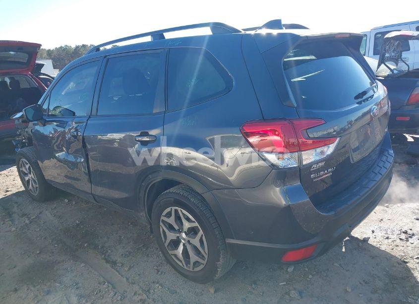 Photo 3 of 2021 Subaru Forester PREMIUM (VIN JF2SKAJCXMH557959)