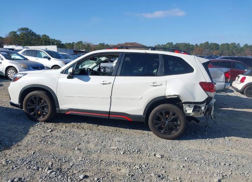 Photo 14 of 2019 Subaru Forester SPORT (VIN JF2SKAKC1KH595396)