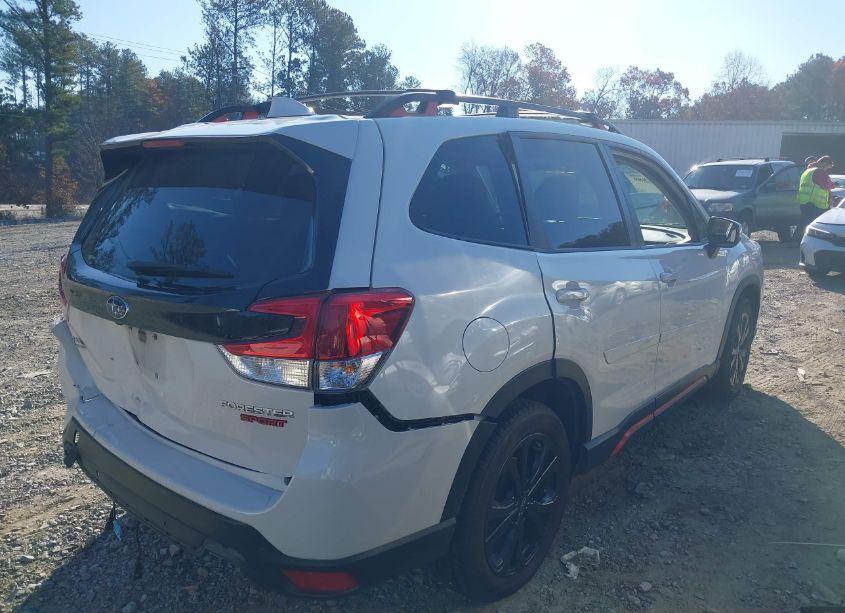 Photo 4 of 2019 Subaru Forester SPORT (VIN JF2SKAKC1KH595396)