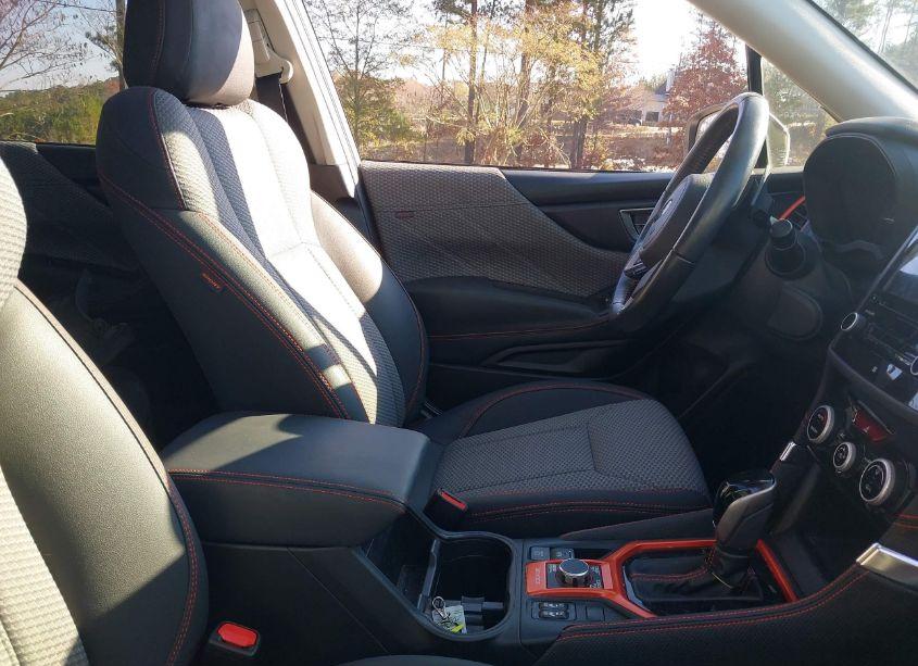 Photo 5 of 2019 Subaru Forester SPORT (VIN JF2SKAKC1KH595396)