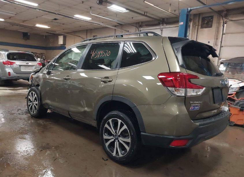 Photo 3 of 2024 Subaru Forester LIMITED (VIN JF2SKAKC1RH426442)