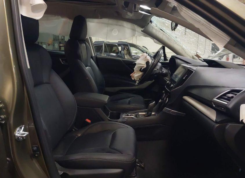 Photo 5 of 2024 Subaru Forester LIMITED (VIN JF2SKAKC1RH426442)