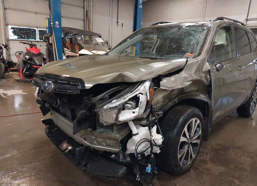 Photo 6 of 2024 Subaru Forester LIMITED (VIN JF2SKAKC1RH426442)