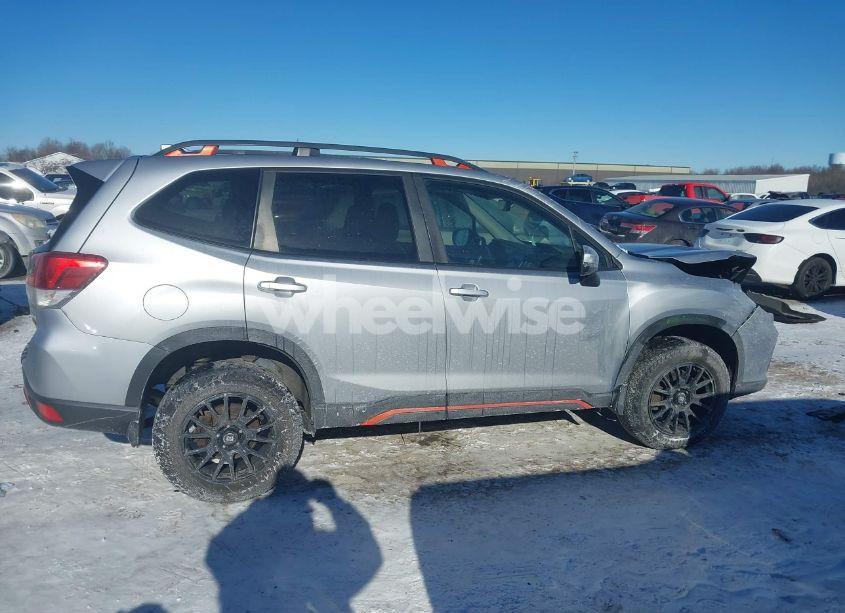 Photo 14 of 2019 Subaru Forester SPORT (VIN JF2SKAKC2KH402608)