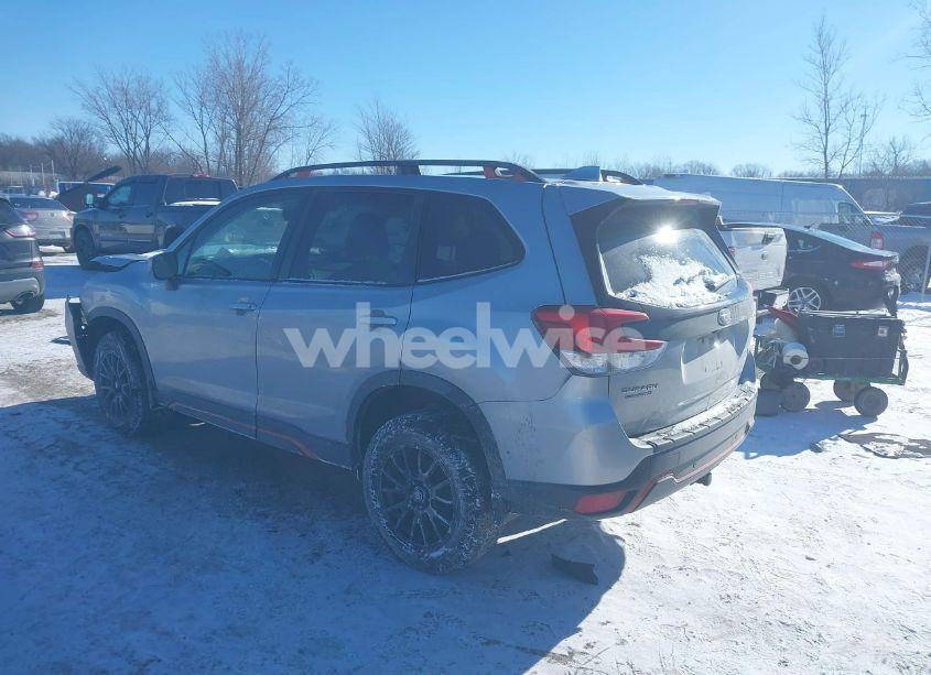Photo 3 of 2019 Subaru Forester SPORT (VIN JF2SKAKC2KH402608)