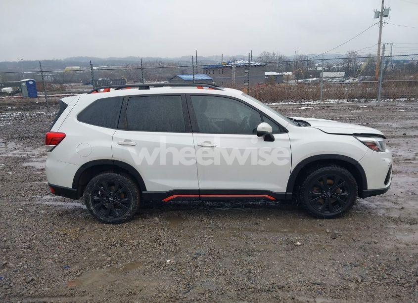 Photo 14 of 2019 Subaru Forester SPORT (VIN JF2SKAKC3KH504158)