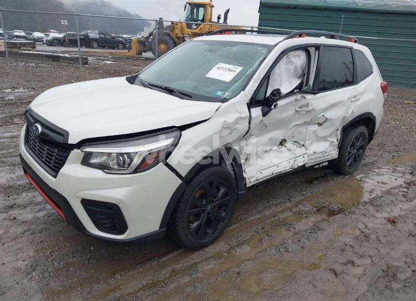 Photo 2 of 2019 Subaru Forester SPORT (VIN JF2SKAKC3KH504158)