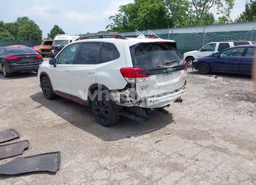 Photo 3 of 2019 Subaru Forester SPORT (VIN JF2SKAKC6KH453755)