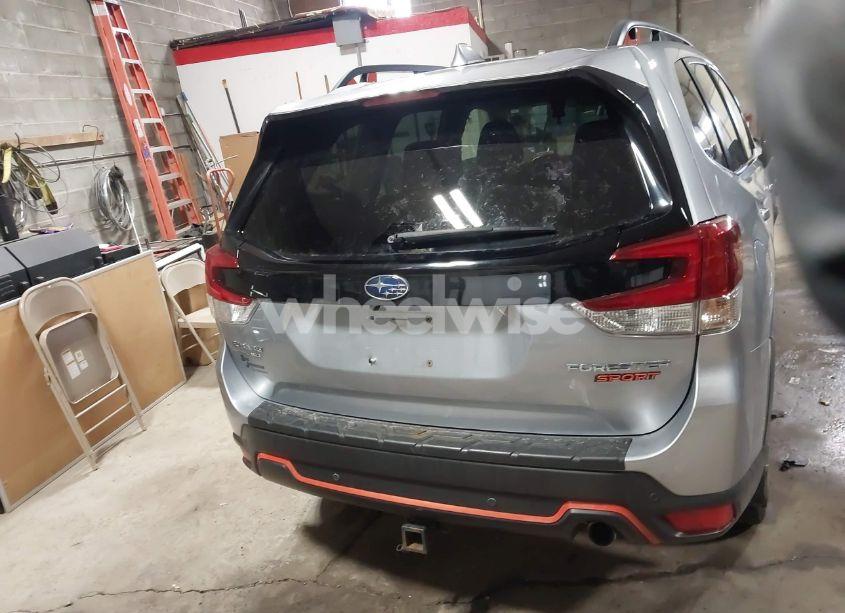 Photo 16 of 2019 Subaru Forester SPORT (VIN JF2SKAKC7KH540614)