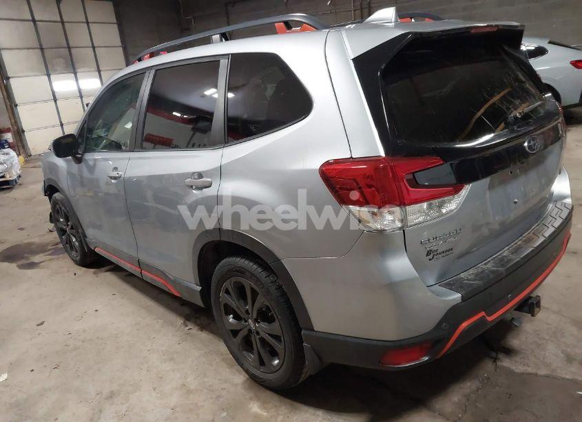 Photo 3 of 2019 Subaru Forester SPORT (VIN JF2SKAKC7KH540614)