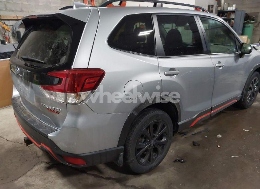 Photo 4 of 2019 Subaru Forester SPORT (VIN JF2SKAKC7KH540614)