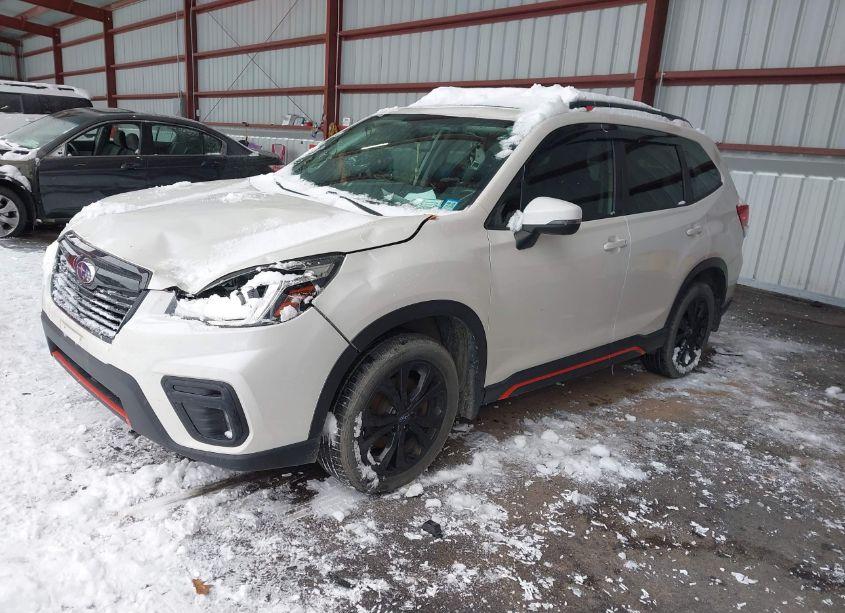 Photo 2 of 2019 Subaru Forester SPORT (VIN JF2SKAKC8KH420028)