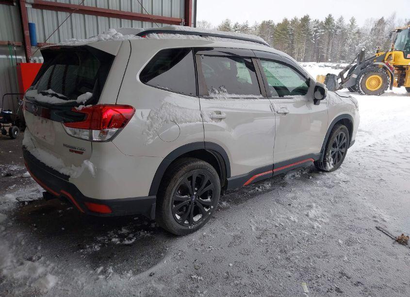 Photo 4 of 2019 Subaru Forester SPORT (VIN JF2SKAKC8KH420028)