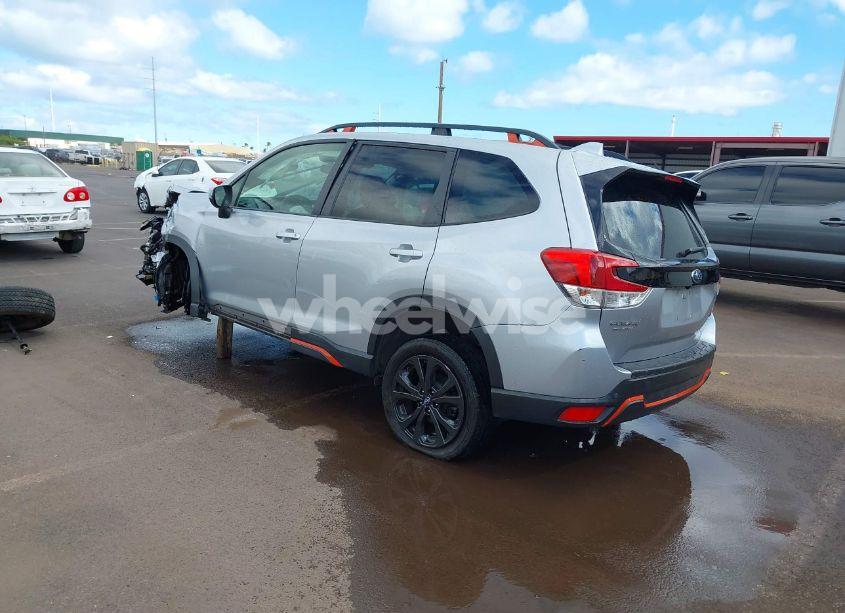 Photo 3 of 2019 Subaru Forester SPORT (VIN JF2SKAKCXKH400279)