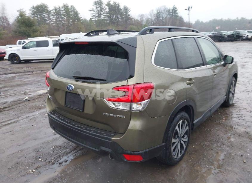 Photo 4 of 2024 Subaru Forester LIMITED (VIN JF2SKALC6RH425883)