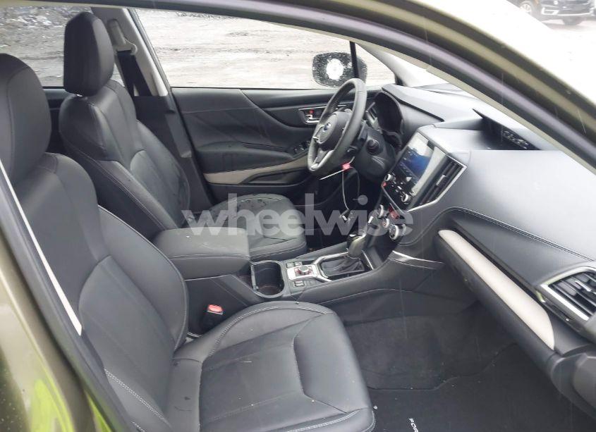 Photo 5 of 2024 Subaru Forester LIMITED (VIN JF2SKALC6RH425883)