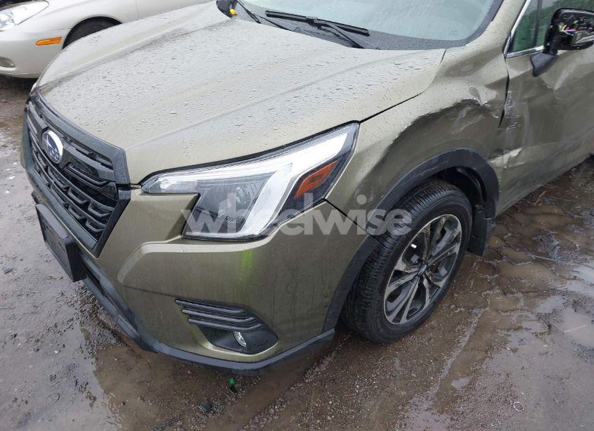 Photo 6 of 2024 Subaru Forester LIMITED (VIN JF2SKALC6RH425883)