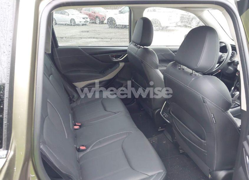 Photo 8 of 2024 Subaru Forester LIMITED (VIN JF2SKALC6RH425883)