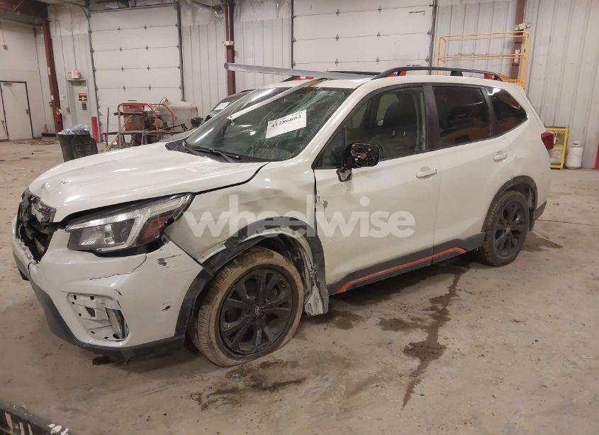 Photo 2 of 2020 Subaru Forester SPORT (VIN JF2SKALC9LH418918)