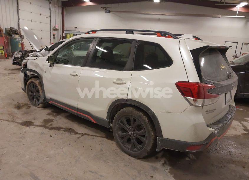 Photo 3 of 2020 Subaru Forester SPORT (VIN JF2SKALC9LH418918)