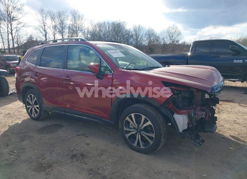 2024 Subaru Forester LIMITED (VIN JF2SKALCXRH472365) main photo