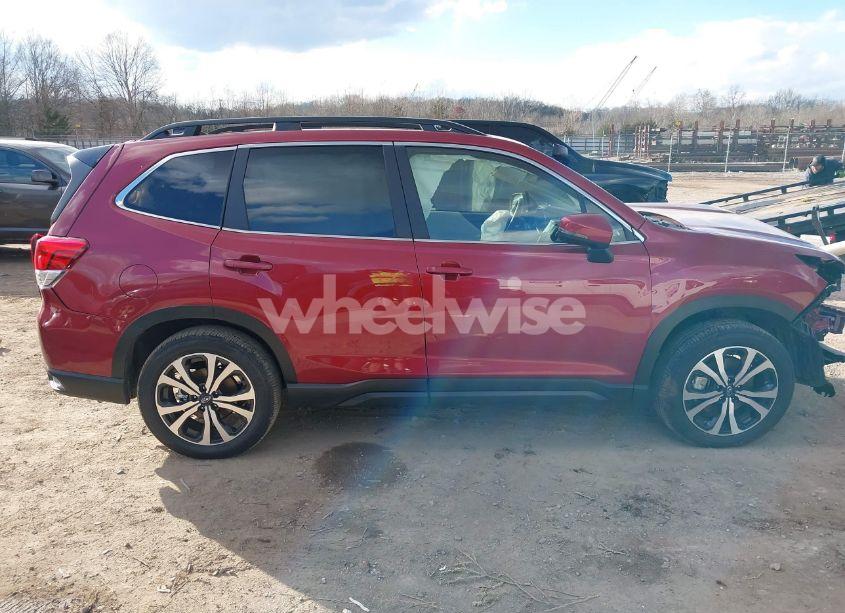 Photo 13 of 2024 Subaru Forester LIMITED (VIN JF2SKALCXRH472365)