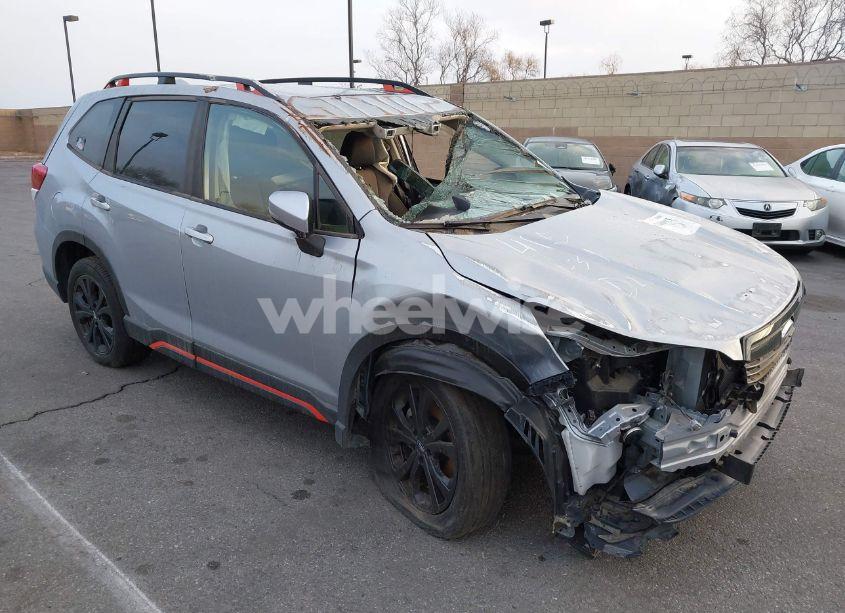 2020 Subaru Forester SPORT (VIN JF2SKAMC2LH424302) main photo