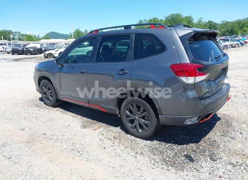 Photo 3 of 2020 Subaru Forester SPORT (VIN JF2SKAMC2LH483950)