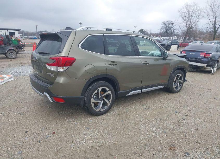 Photo 4 of 2024 Subaru Forester TOURING (VIN JF2SKAMC7RH416124)