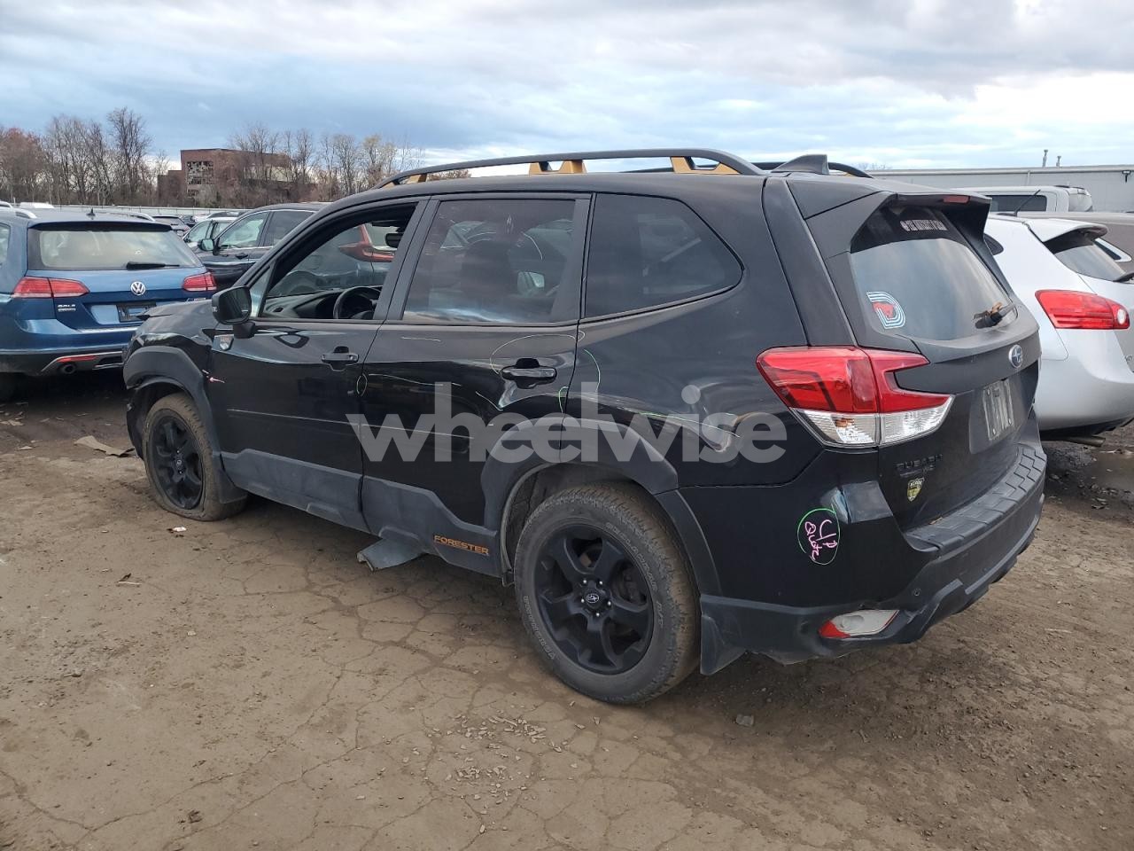 Photo 2 of 2022 SUBARU FORESTER WILDERNESS (VIN JF2SKAMC8NH471482)