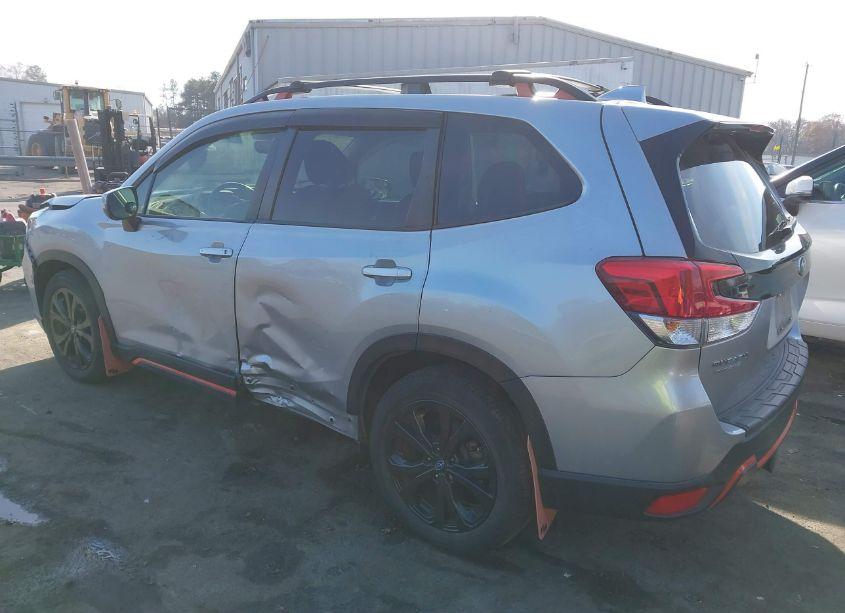 Photo 3 of 2019 Subaru Forester SPORT (VIN JF2SKAPC0KH430013)