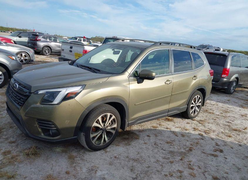 Photo 2 of 2022 Subaru Forester LIMITED (VIN JF2SKAPC0NH414706)