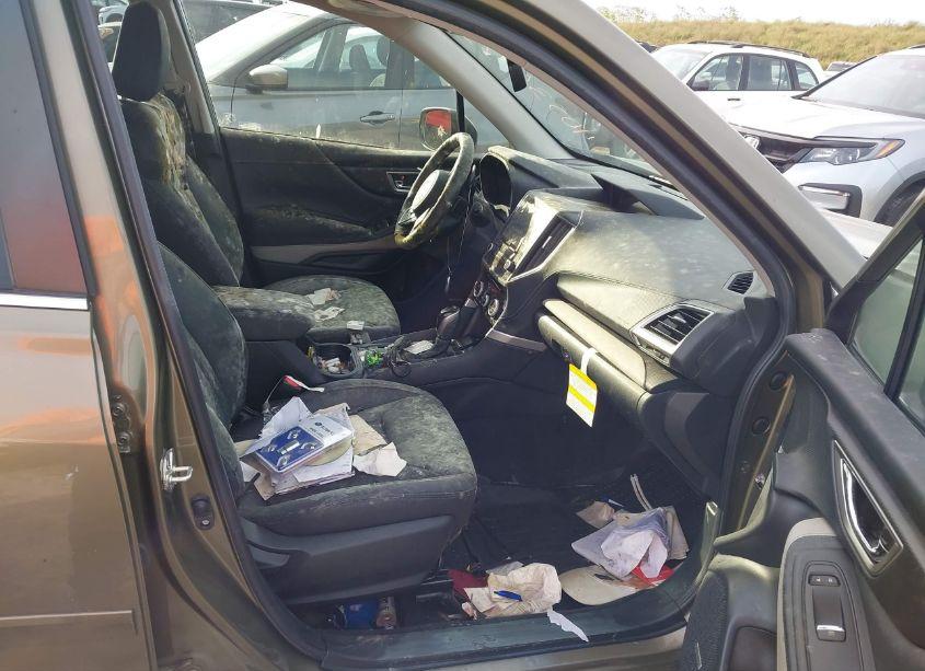 Photo 5 of 2022 Subaru Forester LIMITED (VIN JF2SKAPC0NH414706)