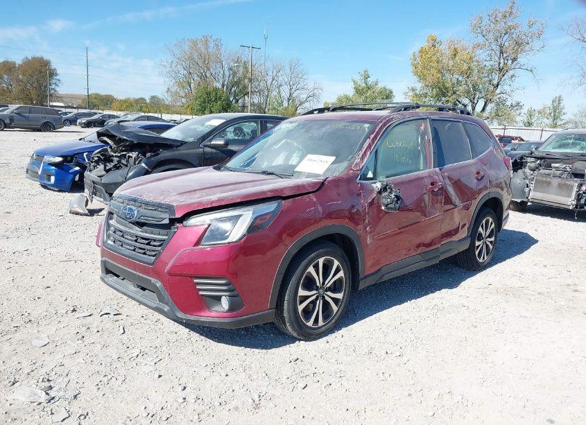 Photo 2 of 2022 Subaru Forester LIMITED (VIN JF2SKAPC0NH423051)