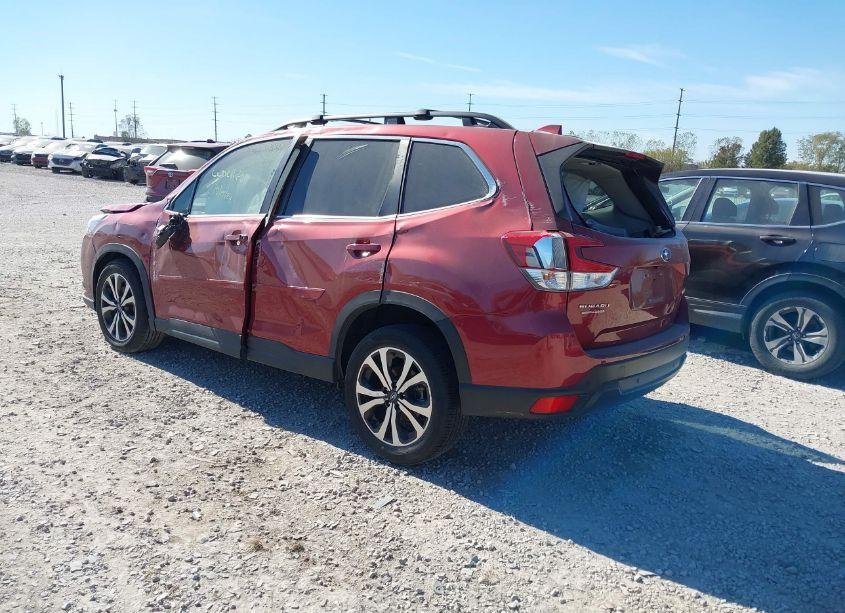 Photo 3 of 2022 Subaru Forester LIMITED (VIN JF2SKAPC0NH423051)