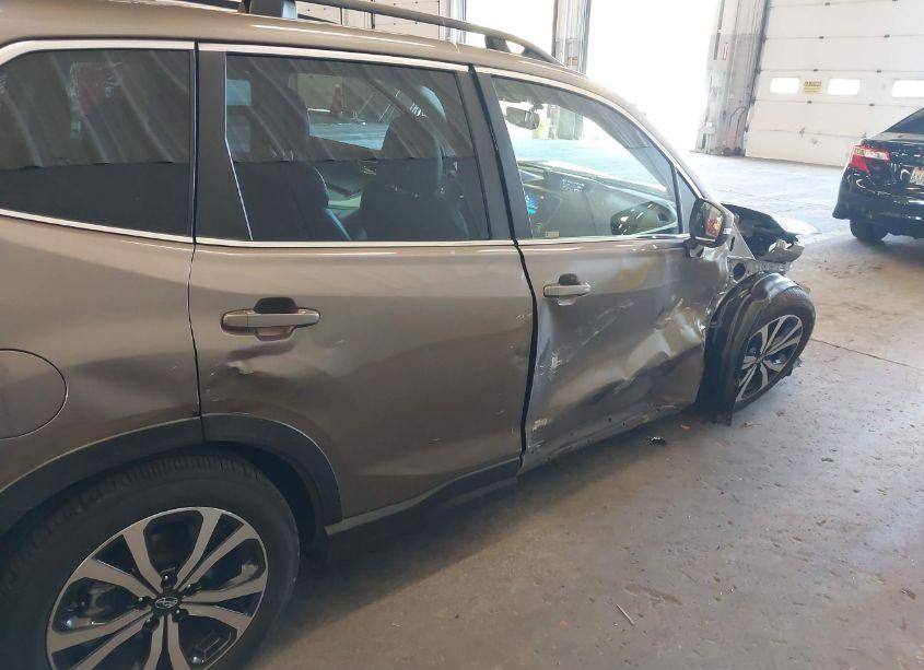 Photo 18 of 2023 Subaru Forester LIMITED (VIN JF2SKAPC0PH521080)