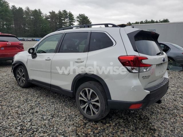 Photo 2 of 2022 SUBARU FORESTER LIMITED N/A (VIN JF2SKAPC2NH419972)