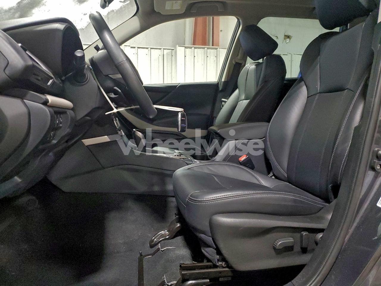 Photo 7 of 2022 SUBARU FORESTER LIMITED (VIN JF2SKAPC2NH472073)