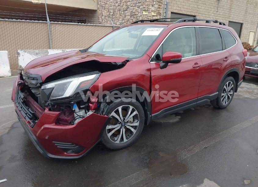 Photo 2 of 2022 Subaru Forester LIMITED (VIN JF2SKAPC2NH477502)